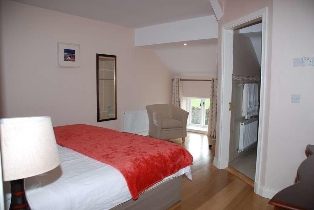 O'Briens Cashel Lodge Номер фото
